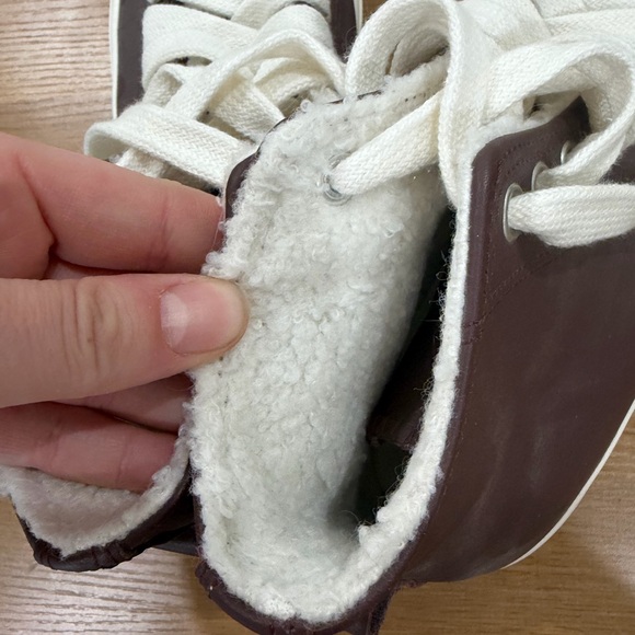 Converse Brown High-Tops with White Details - Picture 7 of 10